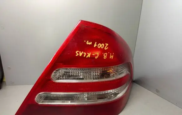 Mercedes-Benz C W203 Rear/tail lights 2038200264 331146740