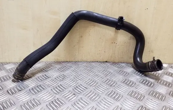 Peugeot 208 Engine coolant pipe/hose 9684653180