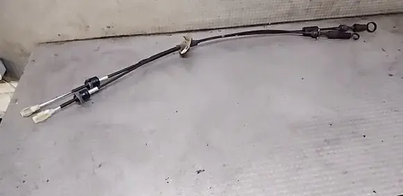 Gear shift cable linkage
