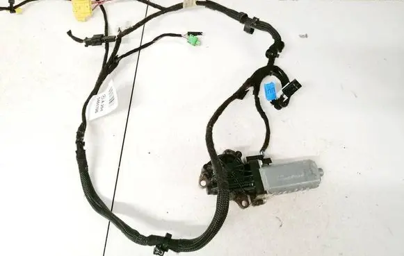 Mercedes-Benz C AMG W204 Seat adjustment motor 0390203001