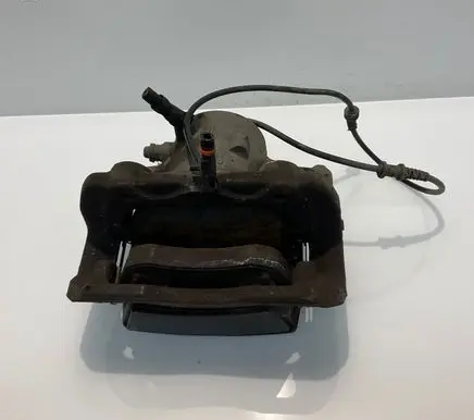 Mercedes-Benz C W204 Front brake caliper A2044212681 2044212681