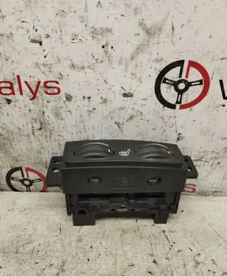 Toyota Avensis T250 Seat heating switch 453417