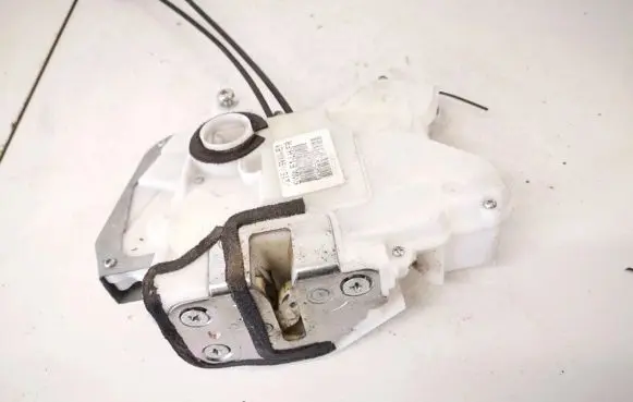 Honda CR-V Front door lock 72151swae1 72151-swa-e1