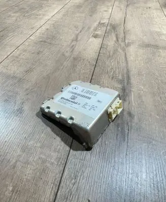 Windshield/windscreen camera
