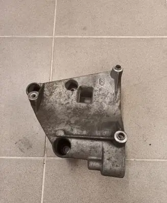 BMW 5 E39 A/C compressor mount bracket 64551432237