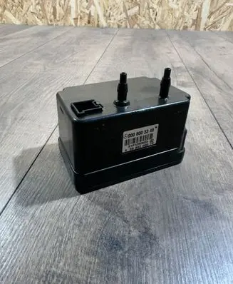 Mercedes-Benz E C207 W207 Central locking vacuum pump 0008003348 2101260623 A998200010