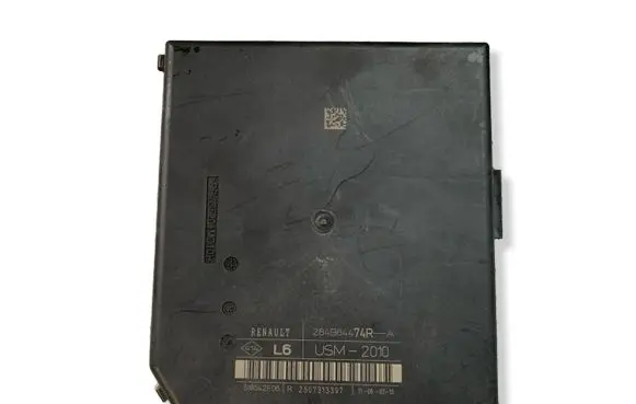 Renault Master III Fuse module USM2010 284B64474R 519542F06