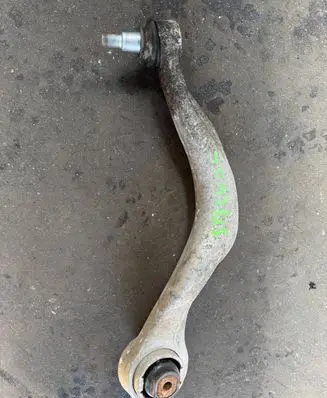 Alfa Romeo Stelvio Front control arm K206304