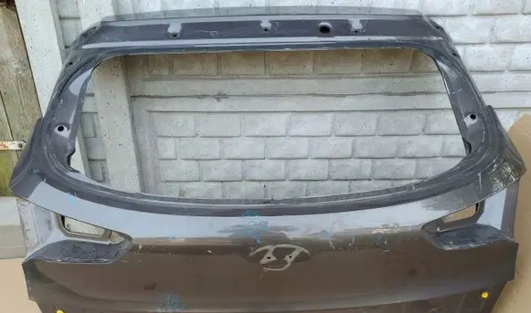 Hyundai Tucson TL Truck tailgate 
