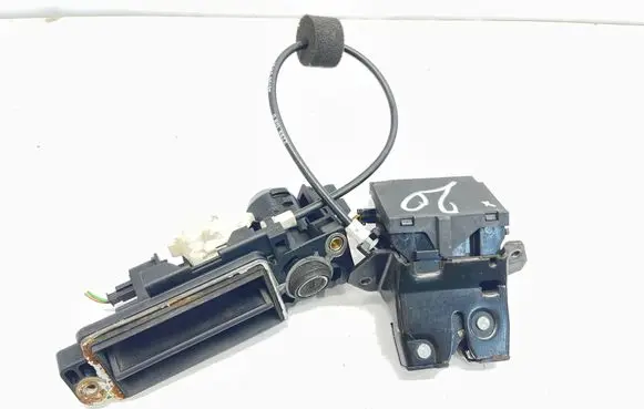 Mercedes-Benz C W203 Loading door lock A1717500085