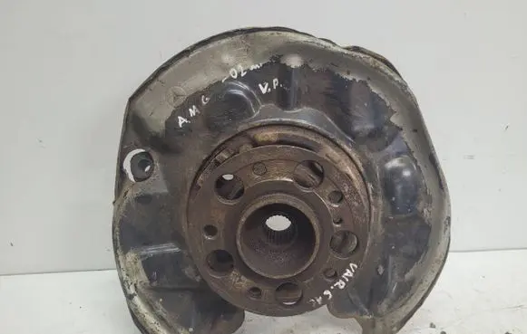 Mercedes-Benz C AMG W203 Rear wheel hub
