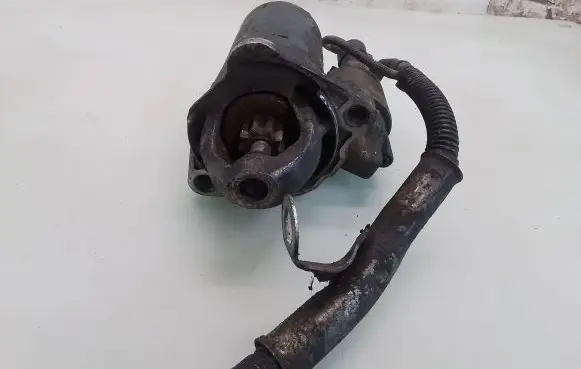 Volkswagen PASSAT B5 Starter motor
