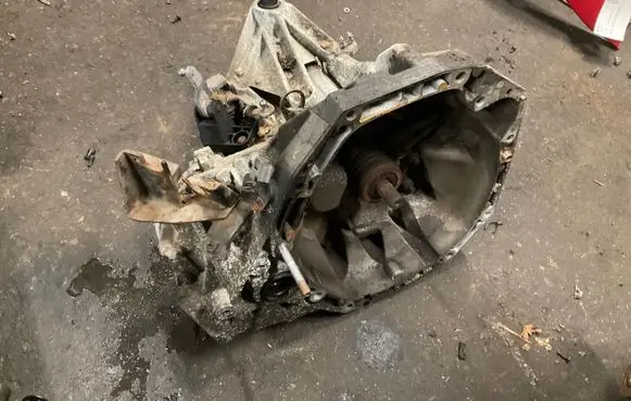 Nissan NV200 Manual 5 speed gearbox 8201158915