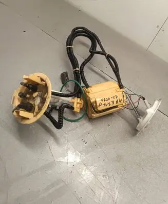 Mercedes-Benz E W212 In-tank fuel pump A2124700194