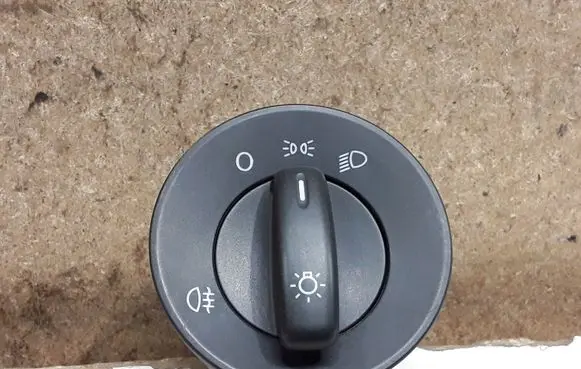 Skoda Octavia Mk2 (1Z) Light switch 1Z0941431F