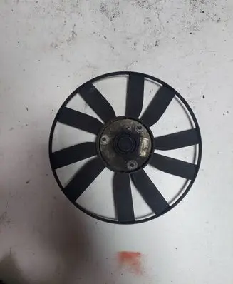 Volkswagen Golf III Fan impeller 1H0119113 081806367