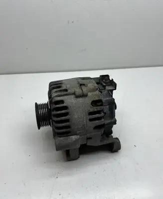 BMW 3 E90 E91 Generator/alternator 7799180 TG15C093 2543390A