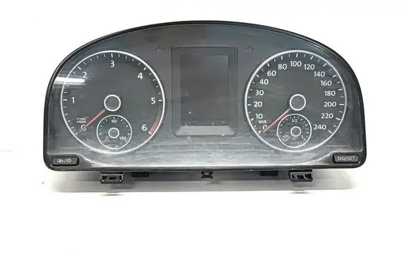 Volkswagen Caddy Speedometer (instrument cluster) 2K0920866A