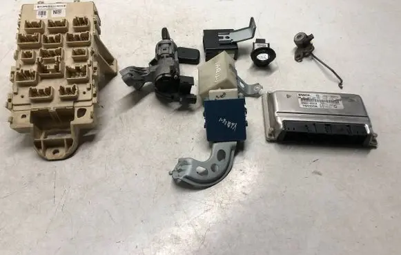 Toyota Yaris Engine control unit/module 896610D210 0261208036 89lp0187