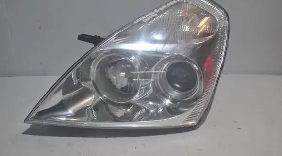 KIA Sedona Headlight/headlamp