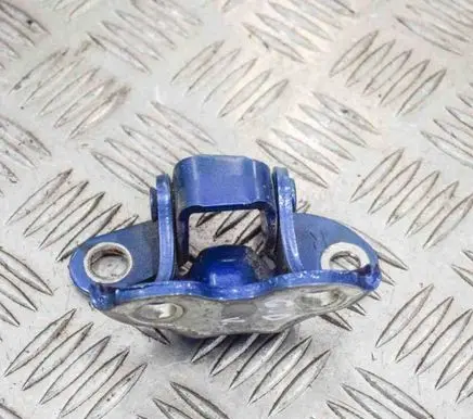 Toyota Hilux (AN120, AN130) Rear door upper hinge