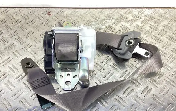 Lexus GS 300 350 430 450H Front seatbelt 7Q1600P