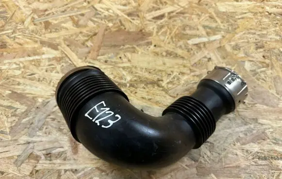 BMW M3 G80 Intercooler hose/pipe 8095812