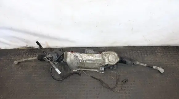 Volkswagen Golf V Steering rack