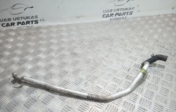 Mercedes-Benz C W204 Engine coolant pipe/hose 2048302496