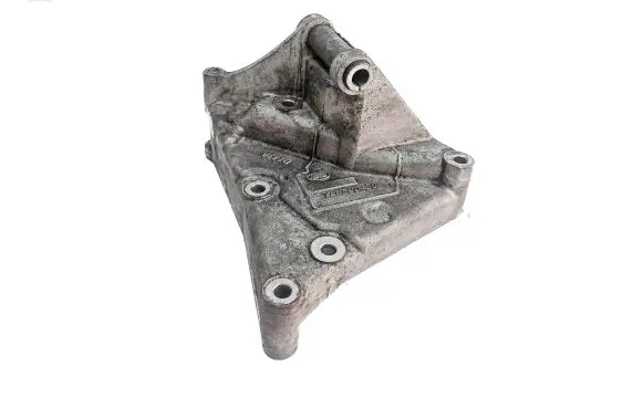Land Rover Range Rover Sport L320 Engine mounting bracket YLU500430 D1J3A