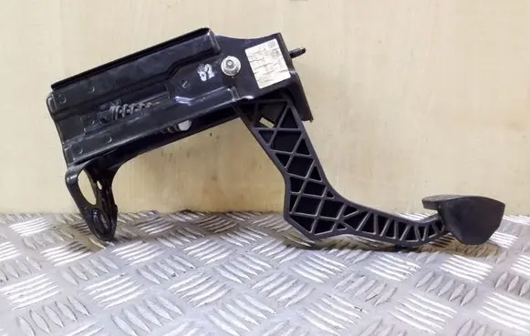 Clutch pedal