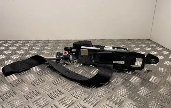 Volvo C30 Front seatbelt 9123536