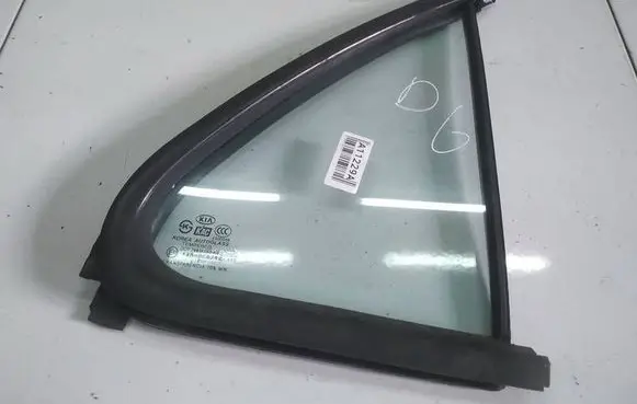 KIA Sorento Rear vent window glass AS2