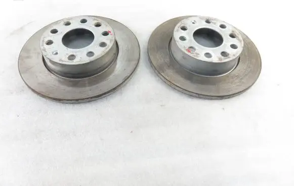 Volkswagen Touran I Rear brake disc