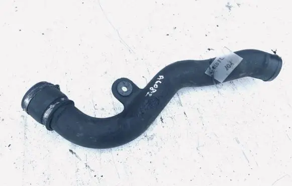 Audi A4 S4 B5 8D Intercooler hose/pipe 8d0145844a