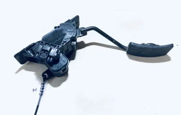 Mitsubishi Pajero Accelerator throttle pedal 43040171 4304-0171