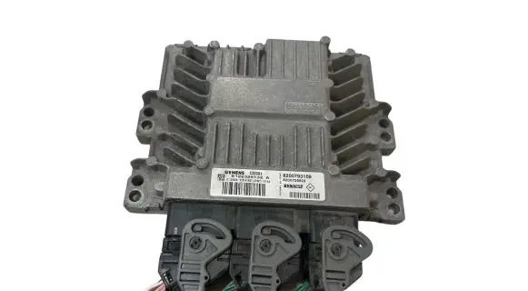 Renault Laguna III Engine control unit/module 8200726923 8200793109 S122326132A