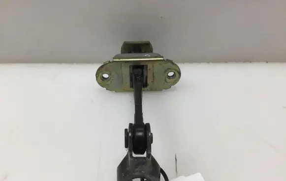 Nissan Note (E11) Rear door check strap stopper 