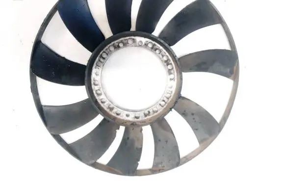 Volkswagen PASSAT B5.5 Fan impeller 058121301