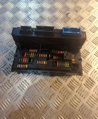BMW 5 F10 F11 Fuse module 9252815 06562102 317033442