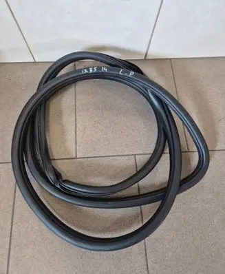 Hyundai ix35 Front door rubber seal 