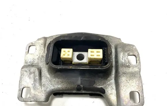 Ford Focus Gearbox mount V617M121 219012
