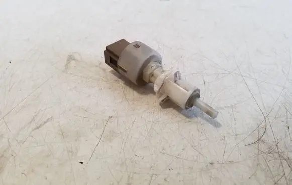 Iveco Daily 5th gen Brake pedal sensor switch 3193