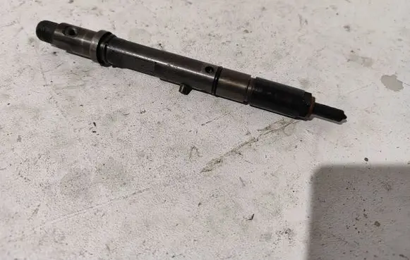 Audi A6 S6 C5 4B Fuel injector 059130201F