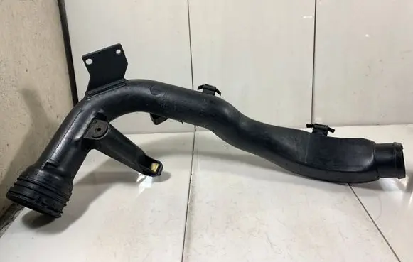 Audi A4 S4 B7 8E 8H Intercooler hose/pipe 8E0145840
