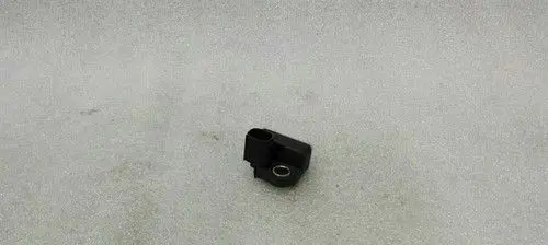 Mercedes-Benz C W205 Airbag deployment crash/impact sensor A0009057600