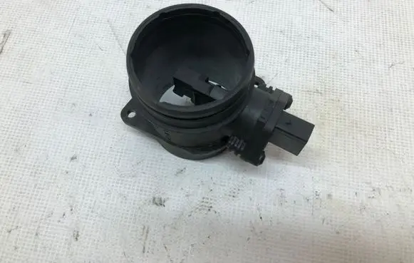 BMW 1 E81 E87 Mass air flow meter 7565989
