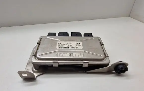 BMW X5 F15 Steering rack control module 6861770