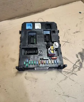 Peugeot 307 Comfort/convenience module 216760315B 281187979 281189014A