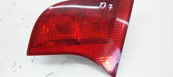 Audi A4 S4 B7 8E 8H Tailgate rear/tail lights 8E9945094 484502 ULO749002